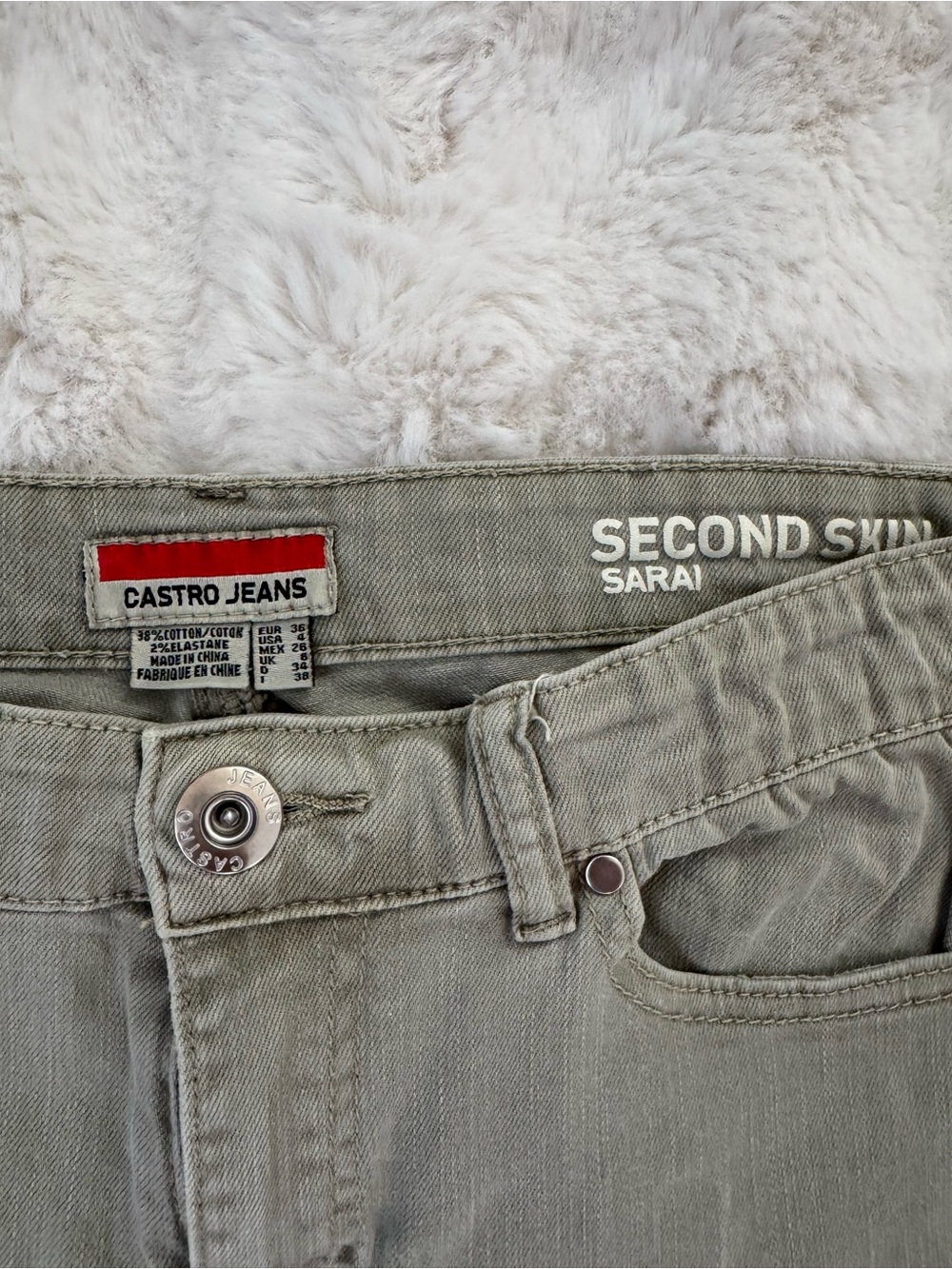 Women’s Skinny Jeans - Olive Gray - Picture 4 of 6